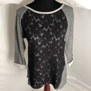 Suzy Shier Gray sweatshirt with black lace overlay M